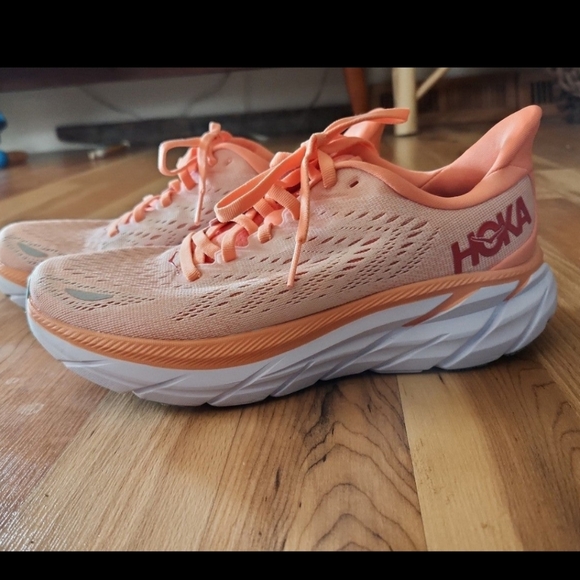 Hoka - Picture 2 of 2